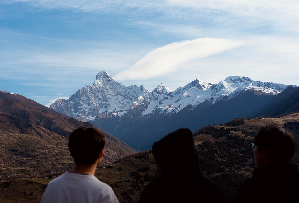 Natural Remedies for Receding Hairline: 7 Proven Science-Backed Tips
